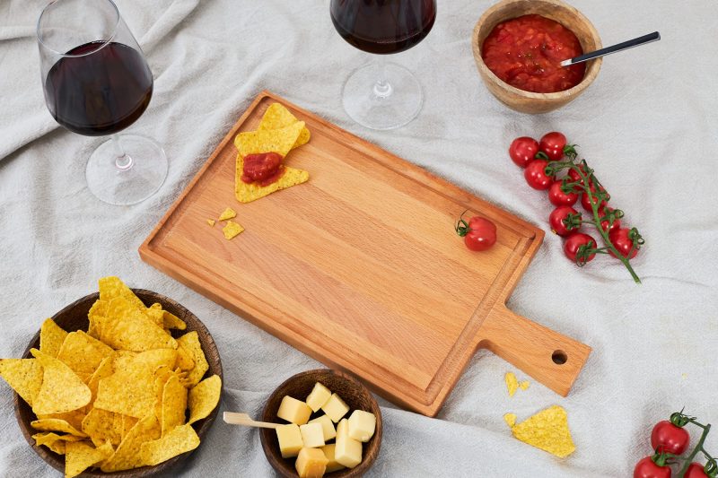 Borrelplank met handvat 38 x 20 cm